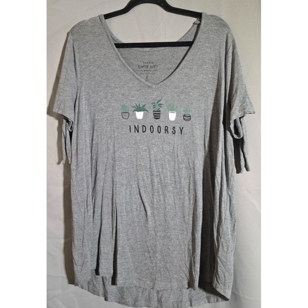 Torrid Super Soft Heather Grey Indoorsy Plant Graphic V-Neck T-Shirt Size 1
